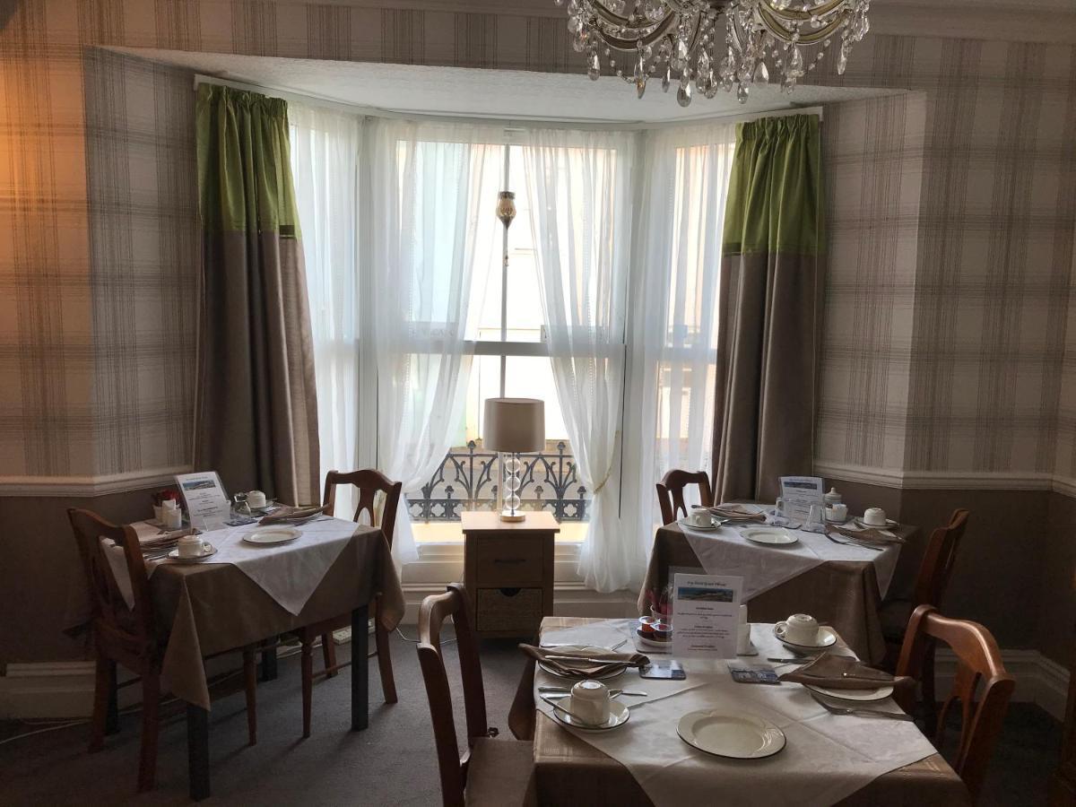Ivy Bank Guest House Tenby Bagian luar foto